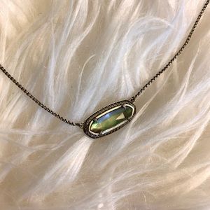 Kendra Scott necklace